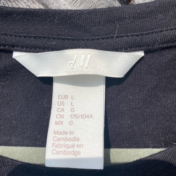 H&M - Black Cotton T-Shirt w/ruffle sleeves - Picture 7 of 8